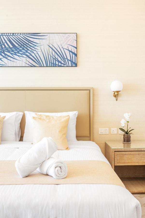Ultra Luxury Palm Tower With Shared Hotel Facilities Dubai Exteriör bild
