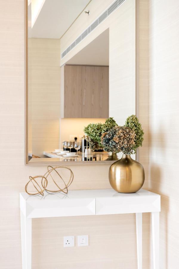 Ultra Luxury Palm Tower With Shared Hotel Facilities Dubai Exteriör bild