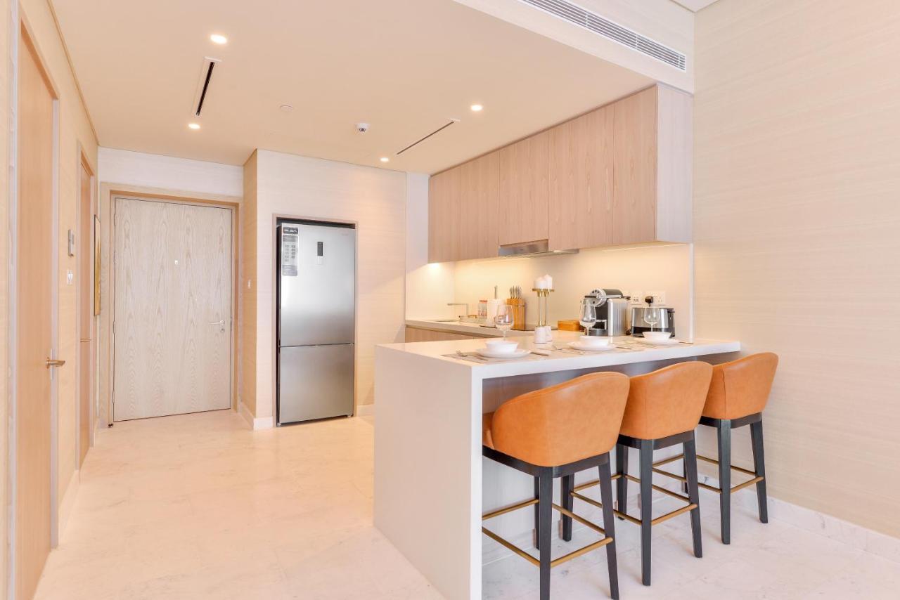 Ultra Luxury Palm Tower With Shared Hotel Facilities Dubai Exteriör bild