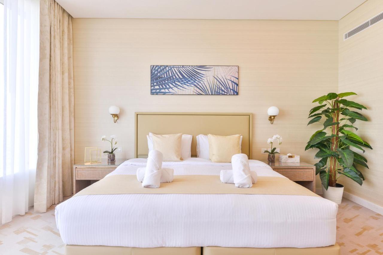 Ultra Luxury Palm Tower With Shared Hotel Facilities Dubai Exteriör bild