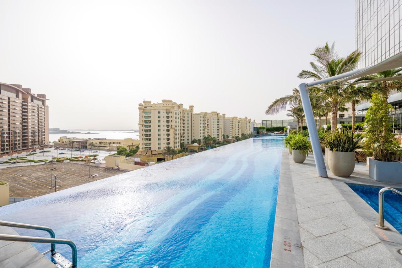 Ultra Luxury Palm Tower With Shared Hotel Facilities Dubai Exteriör bild