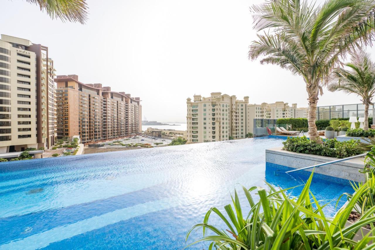 Ultra Luxury Palm Tower With Shared Hotel Facilities Dubai Exteriör bild